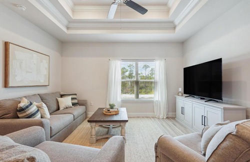 Port St. Joe Casa | Port St Joe Escape with Golf Cart and Pool Access