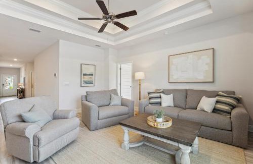 Port St. Joe Casa | Port St Joe Escape with Golf Cart and Pool Access