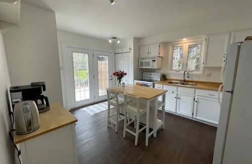 Port Stanley Casa | Port Stanley Retreat!