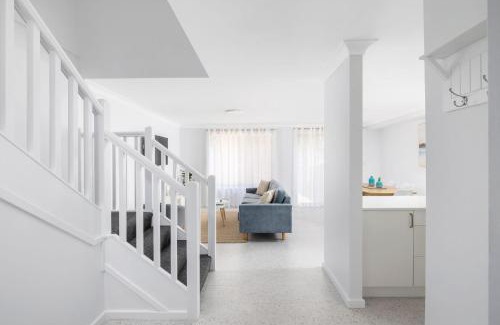 Salamander Bay Casa | Port Stephens Spacious Townhouse