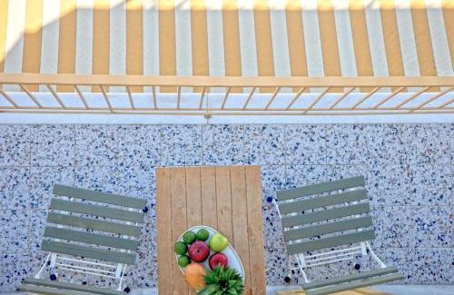 Aegina Town Apartamento | Port view apartment Aegina