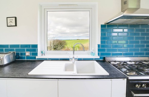 Pendoggett Casa | Port View House, Pendoggett - Stunning five bedroom house, sea views, parking