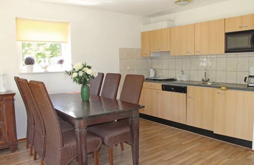 Stevensweert Casa | Porta Isola-Villa Landzijde