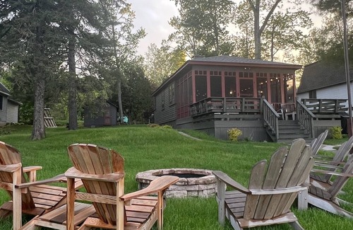 Houghton Cabaña | Portage Lake Cottage - Your Perfect Lakefront Retreat in Michigan's UP!