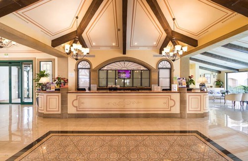 Salou Hotel | PortAventura Hotel Roulette - Includes unlimited access to PortAventura Park & 1 access to Ferrari Land