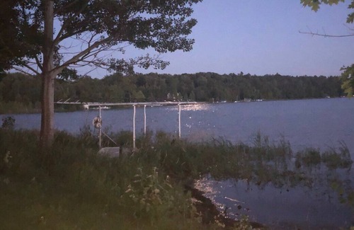 East Jordan Cabaña | Porter Estates Cozy Cottage is a private cottage located on Lake Charlevoix!