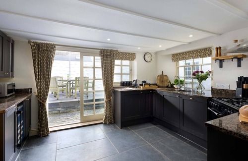 Porth Casa | Porth Beach House is a laid-back coastal pad with front-row views of Porth beach sleeps 10