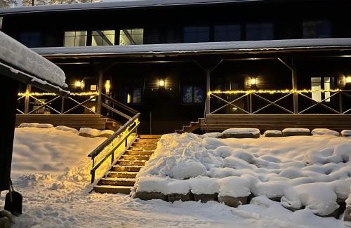Pyhatunturi Chalet De Esquí | Porthos Ski-in Lodge with private hot tub and sauna in Lapland