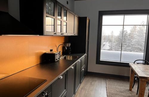 Pyhatunturi Chalet De Esquí | Porthos Ski-in Lodge with private hot tub and sauna in Lapland