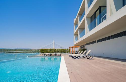Mexilhoeira da Carregacao Apartamento | Portimão Ocean Breeze With Pool by Homing