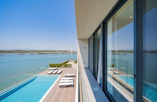 Mexilhoeira da Carregacao Apartamento | Portimão Ocean Breeze With Pool by Homing