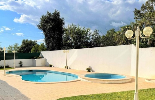 Portimao Apartamento | Portim O Classic With Pool by Homing