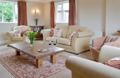 Eastrington Casa | Portington Lodge