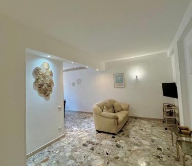 Porto Ercole Apartamento | Porto Ercole - Just Off the Harbor