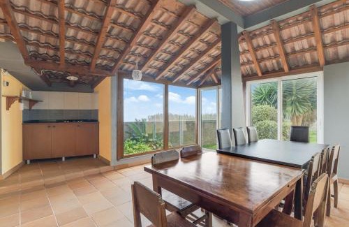 Porto Moniz Casa | Porto Moniz Yellow House