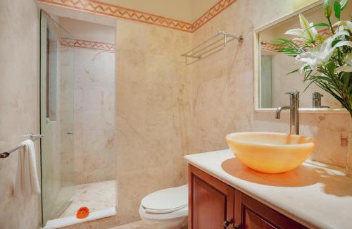 Centro de Playa del Carmen Hotel | Porto Playa Condo Hotel and Beach Club