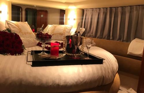Campanha Alquiler De Eote | Porto Private Yacht- Accommodation Douro River