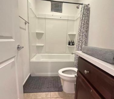 Irvine Casa | portola spring cozy room
