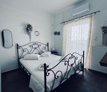 Vathy Apartamento | Portolos Apartments - Sarakiniko