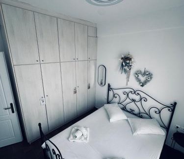 Vathy Apartamento | Portolos Apartments - Sarakiniko