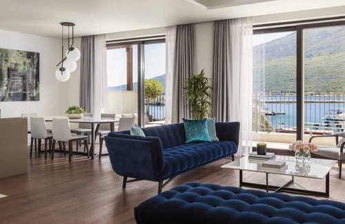 Topla Apartamento | Portonovi Mimosa Deluxe Suite
