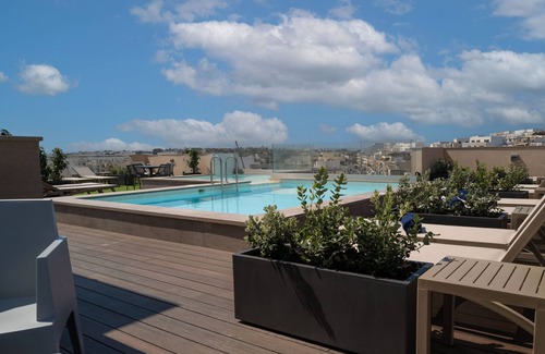Marsaskala Apartamento | Portside Lodge Building