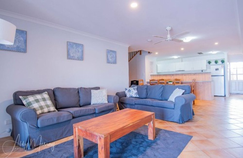 Geographe Casa | Portside Paradise –Marina-Front Retreat with Views