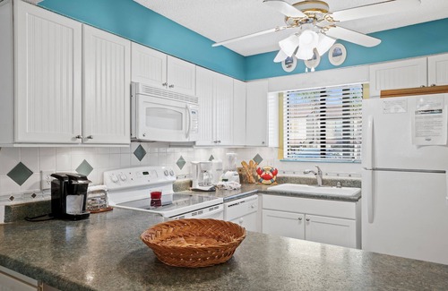 West Panama City Beach Condominio | Portside Resort by Panhandle Getaways