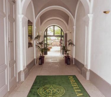 Roßau Hostal | Porzellaneum