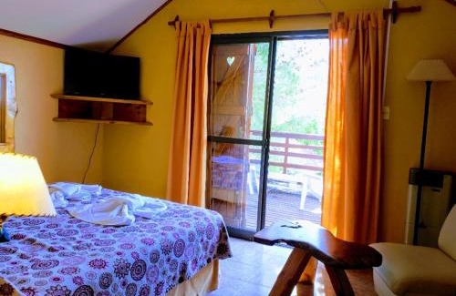 Villa General Belgrano Chalet De Esquí | Posada del Halcón - Cabañas y Suites