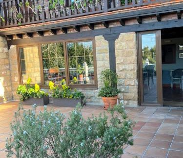 San Vicente de la Barquera Casa | Posada La Vieja Escuela