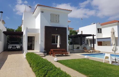 Kapparis Villa | POSEIDONIA BEACH GARDENS