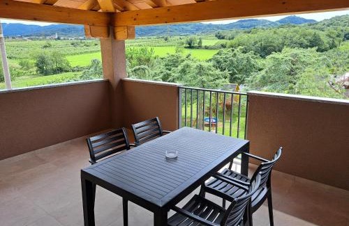 Slap Apartamento | Posestvo Rouna - winery and apartments