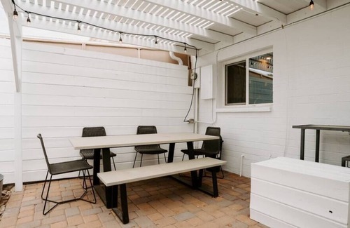 Arts District Casa | POSH, Beautiful 4BR Townhome - Walk to Old Town!