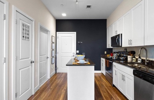 Old Town West Apartamento | ⚜Posh Executive Apt⚜Fast WiFi ⚜Free Parking