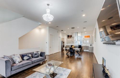 Spring Branch East Casa | Posh Italian home with a rooftop terrace!