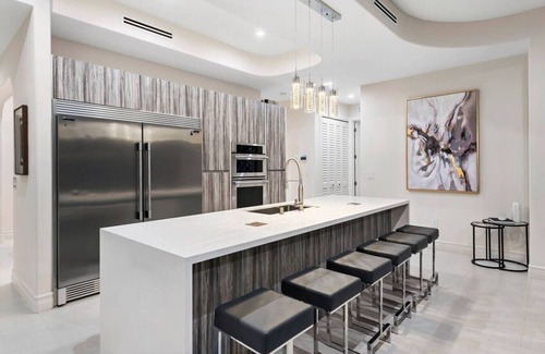 Coral Terrace Casa | Posh & Modern Villa with Pool