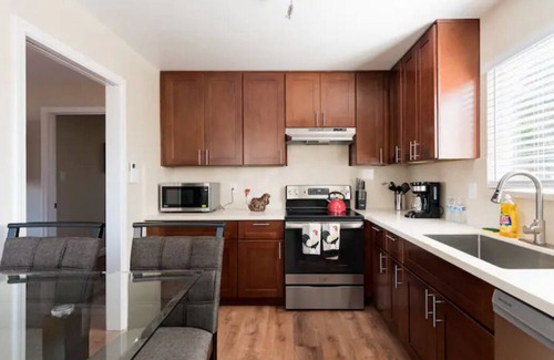 West San Jose Apartamento | Posh place near Santana Row for vacation/business