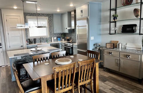 Graford Condominio | Possum Kingdom Lake Luxury, Upgraded Lakefront Condo w Breathtaking Water View