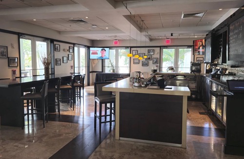 Ludlam Condominio | Post Op Recovery - King Studio with Kitchen