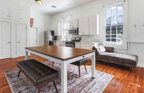 Irish Channel Casa | Post-Worthy Chateau | W/ Pool Table