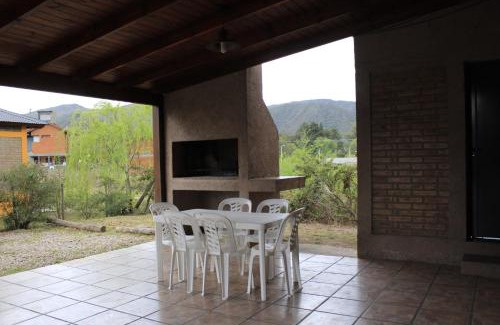Santa Rosa de Calamuchita Chalet De Esquí | Postal de las Sierras