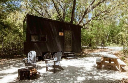 Pine River Otro | Postcard Cabins Wild Rose