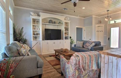 Port Aransas Casa | Postcard from Paradise IPE126 Home
