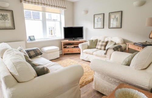 Winchcombe Casa | Postmaster's Lodging