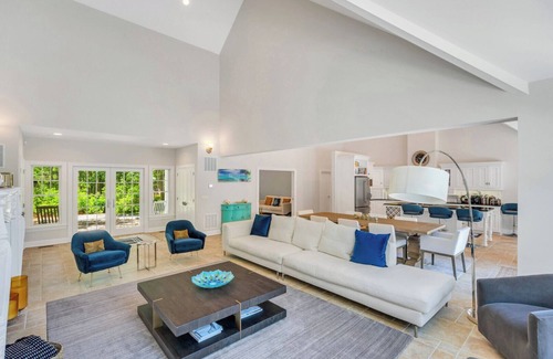 East Hampton Casa | Postmodern 4,000 Square-Foot Retreat on Four Acres, Expansive Outdoor...