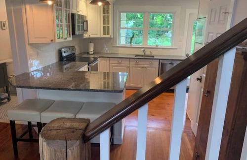 Groton Casa | Potager Farm Historic Private Townhouse Sleeps 4 with Pool.