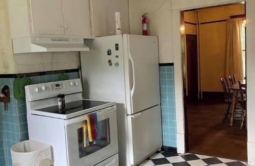 Bellepoint Casa | Potential Stay on Greenbrier Drive
