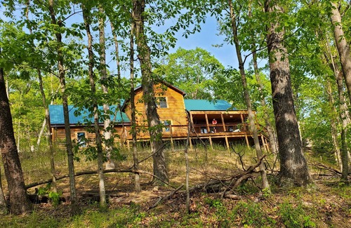 Green Spring Cabina | Potomac Cabin: Riverfront, 7 acres, sleeps 14, hot tub, Starlink