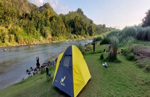 Banjarasri Cama Y Desayuno | Potrobayan River Camp